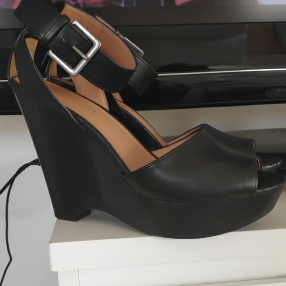 Nine West Shoes - Nine West Black Sandals